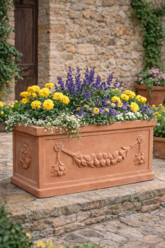 Preview: Klassischer rechteckiger Terracottakasten aus Impruneta mit Ranke